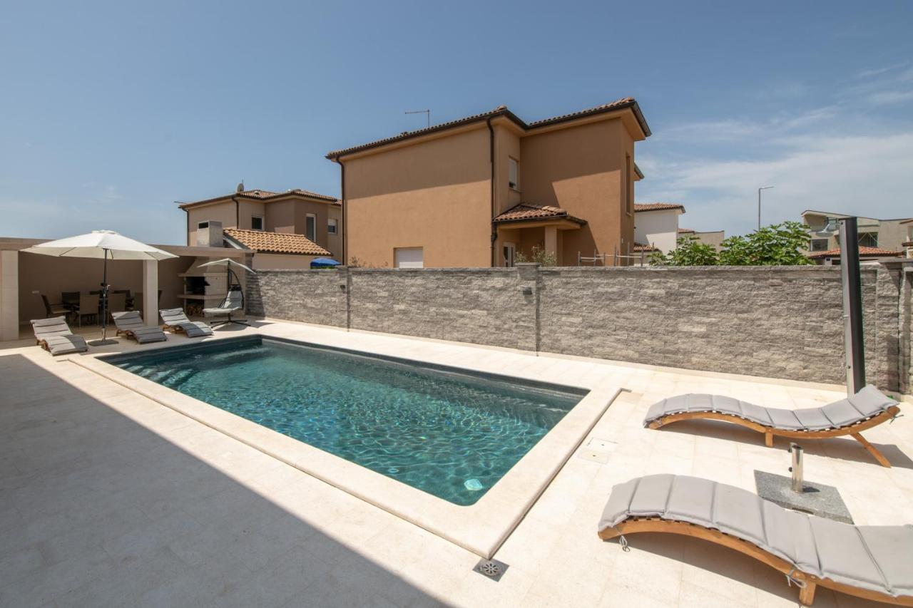 Maslina Villa *