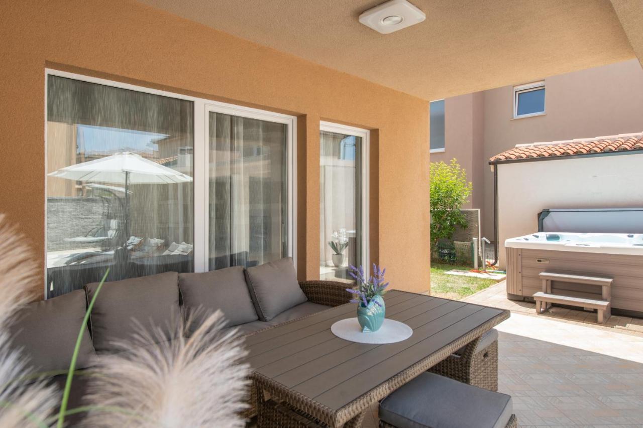 Maslina Villa *